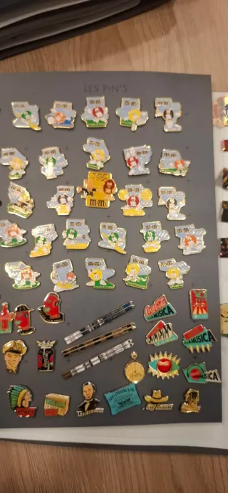 Lote de pins coleccionista