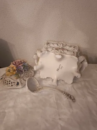 Sopera de porcelana con flores diseño italiano