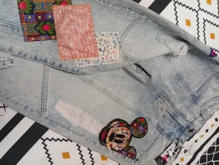 Pantalones vaqueros Desigual Patchwork Mickey