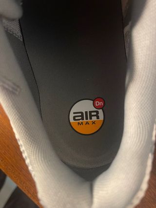 Nike Air Max Dn Gris y Blanco