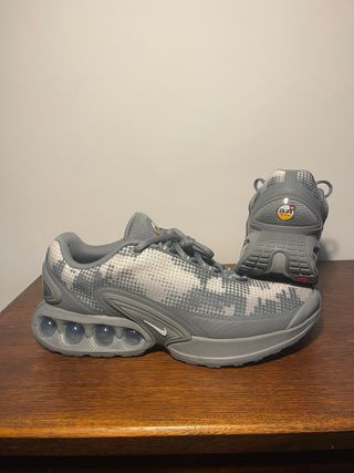Nike Air Max Dn Gris y Blanco