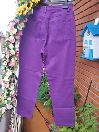 Pantalón vaquero mujer morado