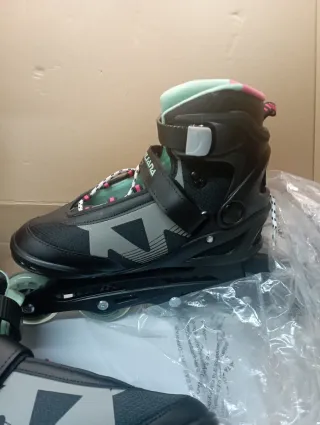 Patines en línea negros