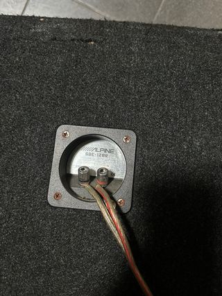 Subwoofer Alpine E12 con caja + etapas de potencia