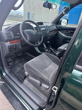 Toyota Land cruiser 120 2006