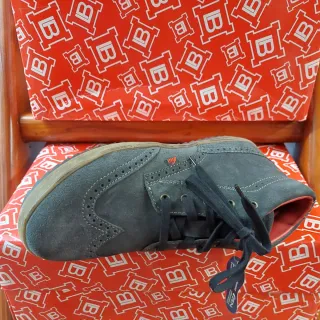 Scarpe uomo camoscio grigio antracite