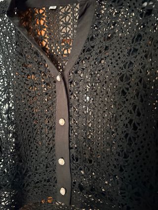 Top corto encaje negro