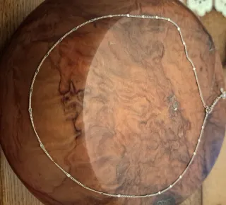 Cadena de plata fina con detalles