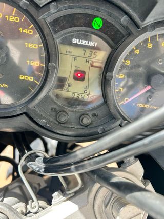 Suzuki V-Strom 650cc Trail