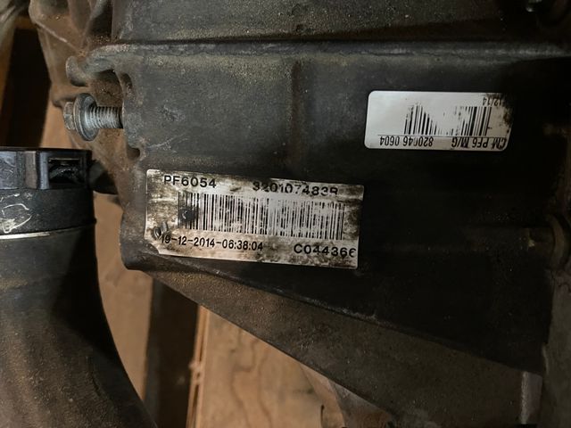 Caja de cambios Renault PF6 820046 0604 CM