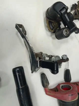 Lote componentes bicicleta: sillín, cambios