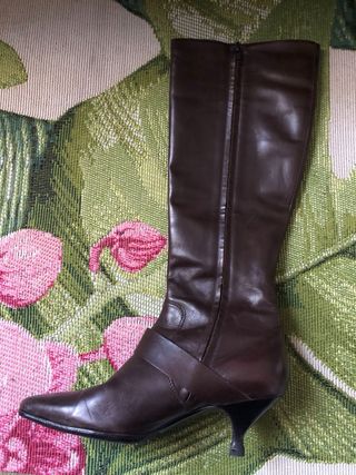 Stivali Salvatore Ferragamo tacco marrone