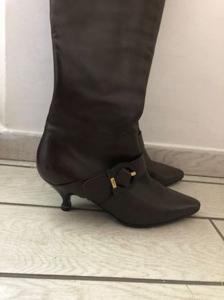 Stivali Salvatore Ferragamo tacco marrone