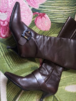 Stivali Salvatore Ferragamo tacco marrone