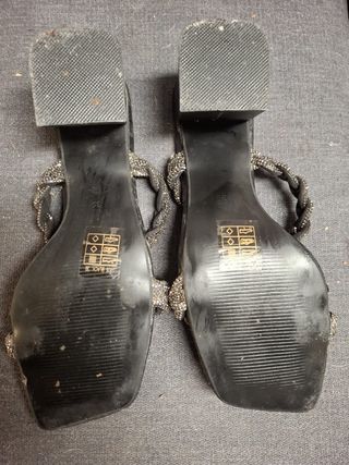 Sandalias fiesta Joalice negras y plateadas