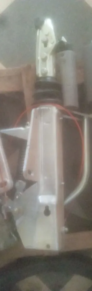 1 enganche en V con freno 1600 kg