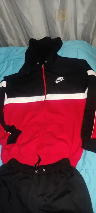 Chándal Nike Negro y Rojo