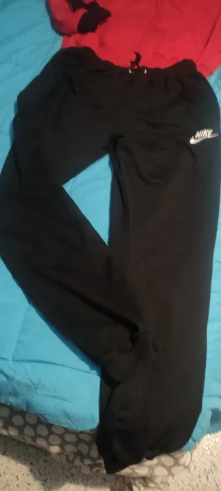 Chándal Nike Negro y Rojo