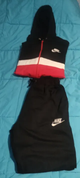 Chándal Nike Negro y Rojo