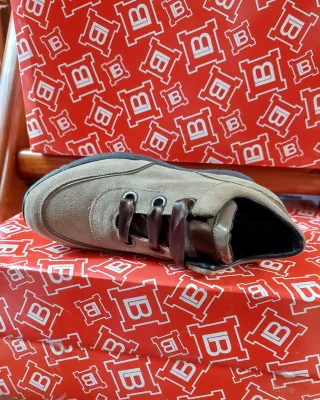 Scarpe donna camoscio beige/marrone