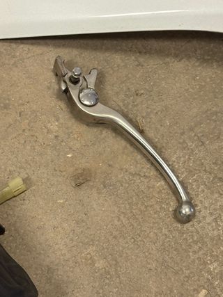 Suzuki Burgman 650    carenado delantero  lateral