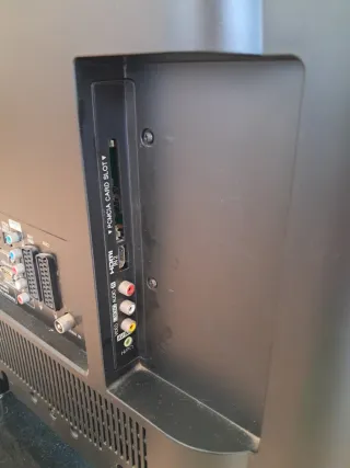 TV LG 32 LCD con mando universal nuevo