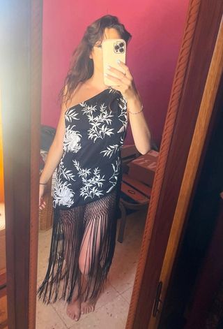 Top vestido asimétrico Zara flores bordadas flecos