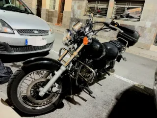 Suzuki Marauder 250 Custom