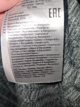 Jersey verde de canalé.