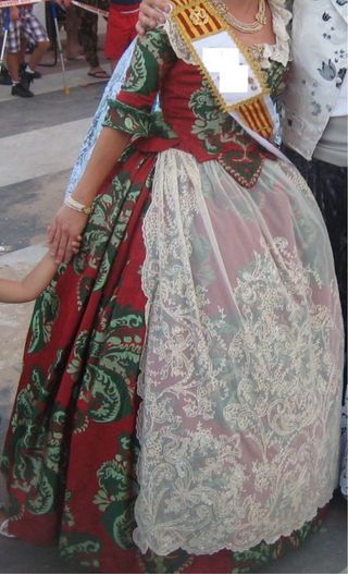 Traje fallera talla 38-40 completo