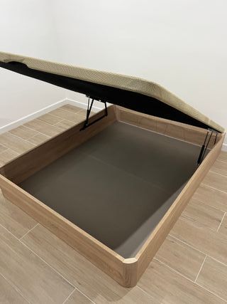 CANAPÉS Y COLCHONES