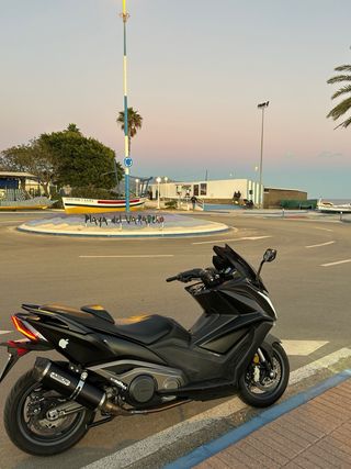 Kymco AK 550 Maxiscooter