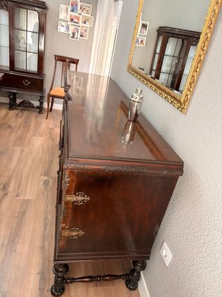 Aparador antiguo madera y detalles