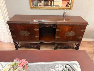 Aparador antiguo madera y detalles