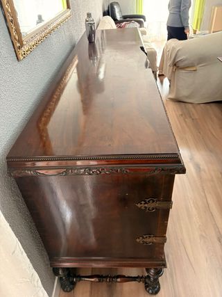 Aparador antiguo madera y detalles