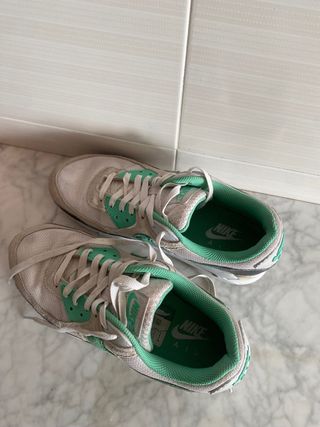 Nike Air Max Beige y Verde