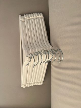 Perchas IKEA madera blanca - Pack 15 - Impecables