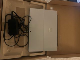 Microsoft Surface Pro 6 2 in 1 (8GB RAM)