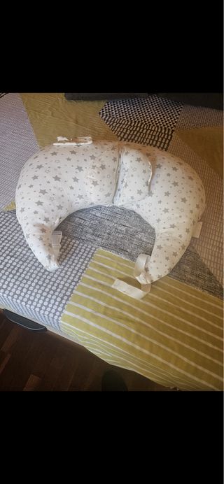 Cojín de lactancia estrellas