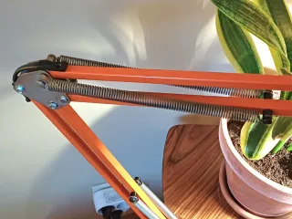 Lámpara flexo vintage naranja años 70