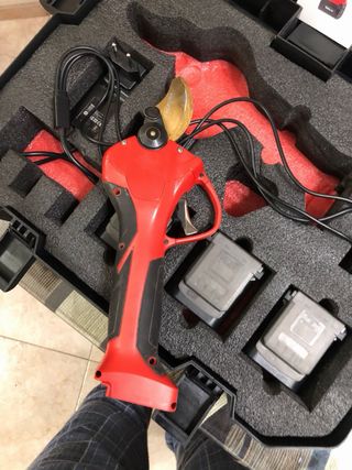 Tijera Eléctrica de Poda Altuna AB37