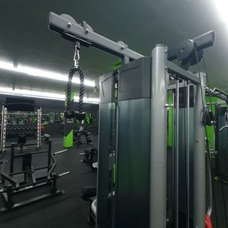 Máquina de gimnasio multifunción