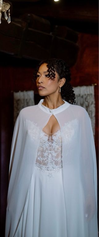Vestido de Novia Blanco con Encaje y cola