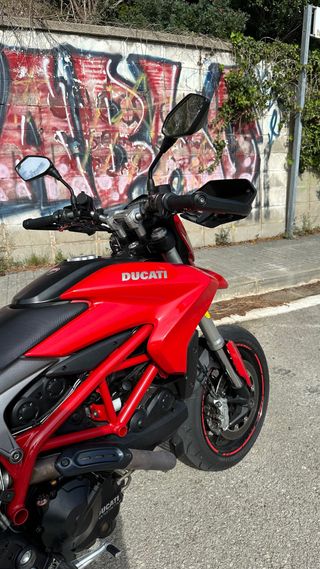 Ducati Hypermotard 939
