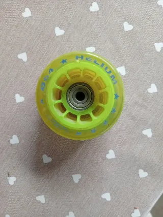 8 Ruedas Helium 64d para patines