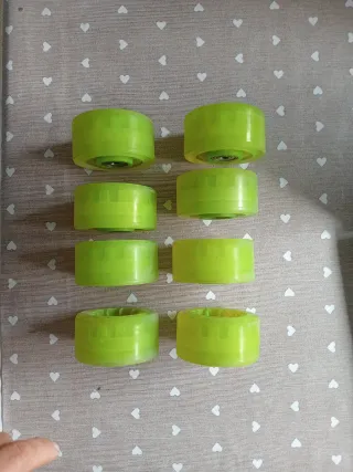 8 Ruedas Helium 64d para patines