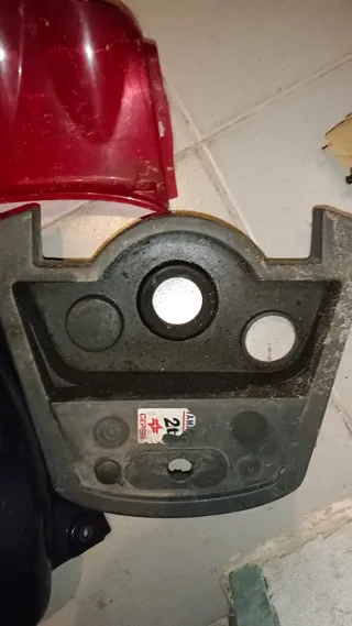 35 EUROS TODAS, PIEZAS CARENADO YAMAHA NEOS 35€