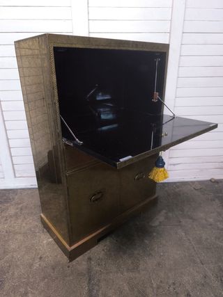 Mueble Bar Metálico Dorado. Vintage