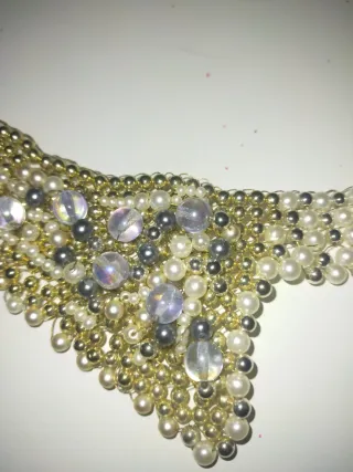 Collana fatta a mano perline oro e bianche