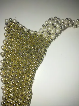 Collana fatta a mano perline oro e bianche